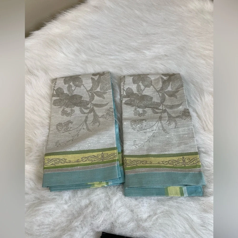 New Williams Sonoma Jacquard Bunny Napkins set of two blue Yellow